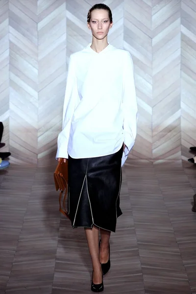 Look 17